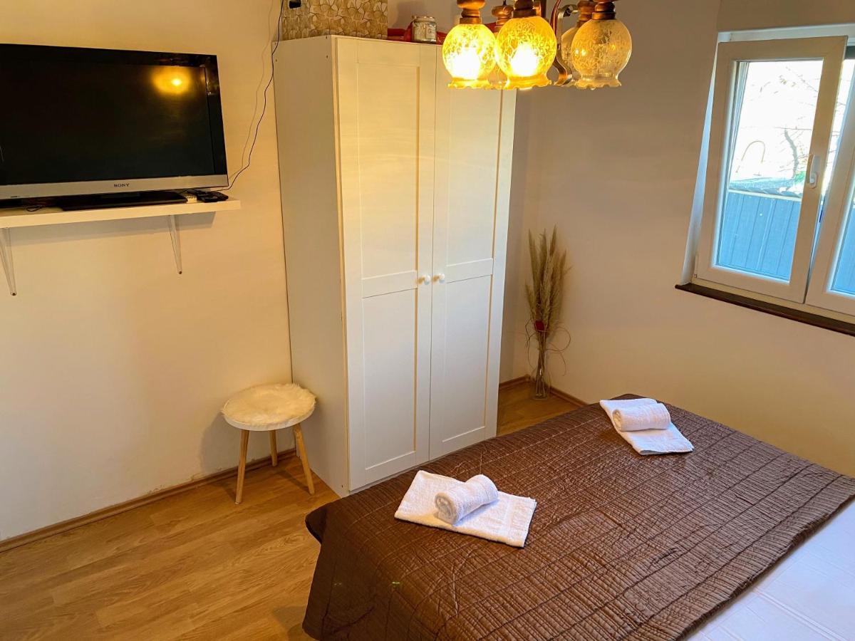 Villa Marie With Pool, Two Bedrooms For 4+2Kids Cavoglave Εξωτερικό φωτογραφία