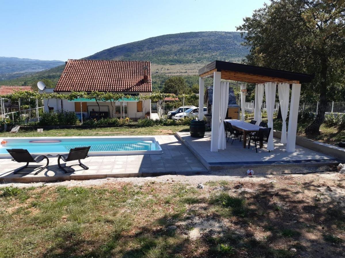 Villa Marie With Pool, Two Bedrooms For 4+2Kids Cavoglave Εξωτερικό φωτογραφία